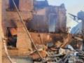 Росія зруйнувала будинок у Бахмуті. Рятувальники дістали тіло дворічної дитини