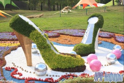 Выставку цветов  Мир великанов  посетило рекордное количество людей