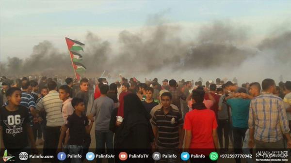 20 тысяч палестинцев беснуются на границе с Газой