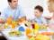 Из-за стресса родители ограничивают детей в еде