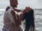 Влад Яма потанцевал с женой в море и поздравил любимую с  чугунной  свадьбой