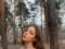 16-летняя дочь Поляковой с крестом на лбу позировала посреди леса