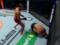Американский боец победил бразильца редким нокаутом: уложил сильнейшим попаданием коленом в туловище
