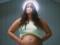 Шокированная Эшли Грэм объявила, что беременна двойней, и рассекретила пол детей