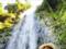 Одинокая Злата Огневич попрыгала на фоне водопада в Африке и поздравила себя с 36-летием