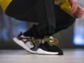 Кроссовки Adidas на год станут проездным в берлинском метро