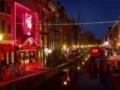 Район  красных фонарей  в Амстердаме скоро может уйти в историю