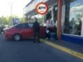 В Киеве женщина на BMW въехала в магазин