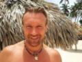 Мускулистый Олег Винник показал, как покорял волны во время серфинга в Доминикане
