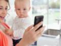 Пользование смартфонами рядом с детьми может отрицательно на них влиять