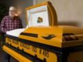 Водителя школьного автобуса из Миннесоты похоронили в гробу в виде автобуса