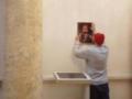 Эрмитаж пожаловался в прокуратуру на петербуржца, который повесил свой портрет