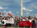 В США впервые за шесть лет провели российскую акцию  Бессмертный полк  с флагами СССР.