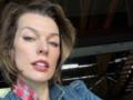 Йовович показала себя 23-летней на обложке глянца