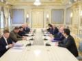 Зеленский встретился с главой МИД Турции