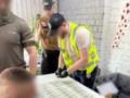 Фиктивный диагноз жене: в Киеве чиновник за деньги помог уклонисту