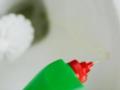 Известковый налет исчезнет с унитаза без лишних усилий: как обойтись без агрессивной химии