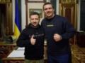 Зеленский поздравил Усика с победой в реванше