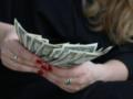 Украинцам назвали курс доллара до конца года: гривня падает, но есть важный нюанс