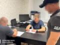В Донецкой области чиновник  начислил  подчинённым 2 млн грн  боевых 