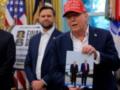 Трамп похвалился фото с Путиным