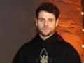 Все из-за обручального кольца: актер Артур Логай потерял палец на скалодроме и рассказал, как это было.