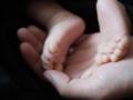 В Британии ребенок умер от коклюша после того, как мать не сделала прививку во время беременности
