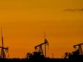 Нефть - ключ к миру? США закрывают трубу России