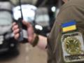 Украинцы массово едут за границу: на пунктах пропуска образовались длинные очереди