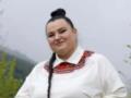  Я не разрешаю!  Alyona Alyona раскрыла, почему ее бойфренд не может уехать из села и не ходит с певицей на светские события