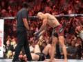 Бразильский боец отобрал титул у россиянина в главном поединке вечера UFC