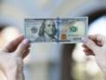 МВФ настаивает, чтобы в Украине вырос курс доллара – Bloomberg