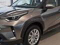 Дешевый экономичный кроссовер Toyota показали в новом виде