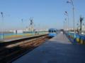 В Киеве спасатели достали мужчину из-под вагона поезда метро, который упал на пути. Подробности и фото