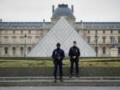 Задержаны воры, ограбившие Лувр - СМИ