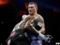 Усик немногословно прокомментировал отказ от титула WBО