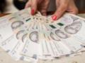 Украинцам будут выплачивать по 8647 гривен: кто может получить деньги после 1 января