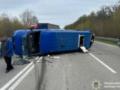 Внедорожник врезался в автобус в Винницкой области