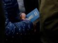 Кабмин отменил запрет на выезд для женщин в госсекторе