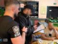 Двух сотрудников БЭБ поймали на взятках