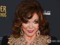 93-летняя Джоан Коллинз с ярким макияжем затмила всех на красной дорожке.