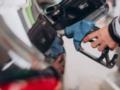 АЗС окажутся под прицелом: в АМКУ требуют скорейшего снижения цен на топливо
