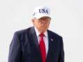 Трамп показал макет новой банкноты с своей подписью