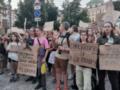 «Обменивайте пленных, а не Федорова»: в столице проходит второй за день митинг против отставки министра обороны