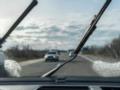 Об этом мало кто знает: зачем на лобовом стекле автомобиля черные точки
