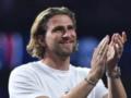Футболист сборной Украины Забарный вырезал российского одноклубника с чемпионского фото ПСЖ