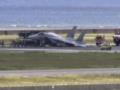 В Японии истребитель F-15 потерпел аварию при посадке и заблокировал взлетно-посадочную полосу