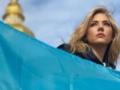 «Мы выиграем эту войну». Подруга Украины Кэтрин Винник приехала в Киев специально к большому празднику и появилась в вышиванке-о
