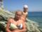 Волочкова скрывает свою грудь от папарацци на солнечном Крите