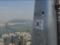 В Корее альпинистка без страховки покорила небоскреб